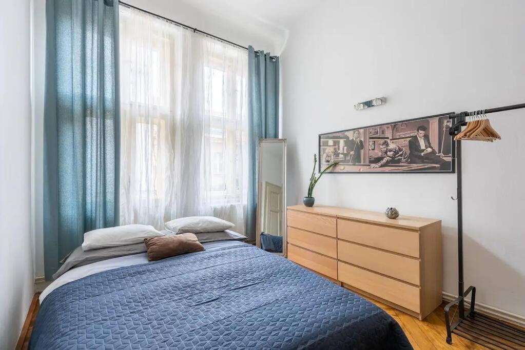 Spacious Apartment With Balcony At Wenceslas Sq Prague Exterior photo